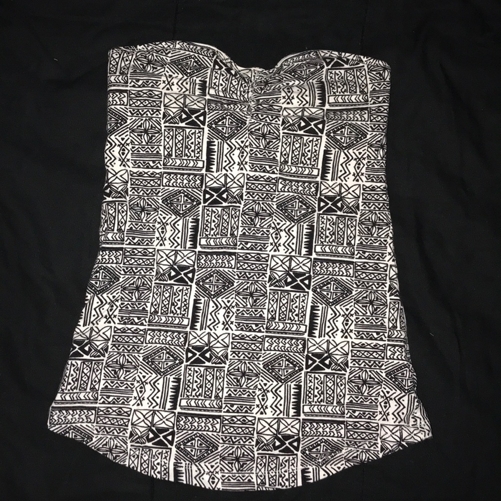 Strapless top